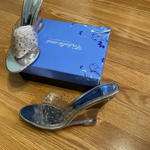 Sold - Picture 5 of 7